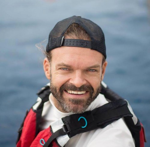 O Δημήτρης Κόκκορης γυρίζει τη Μεσόγειο με καγιάκ για καλό σκοπό