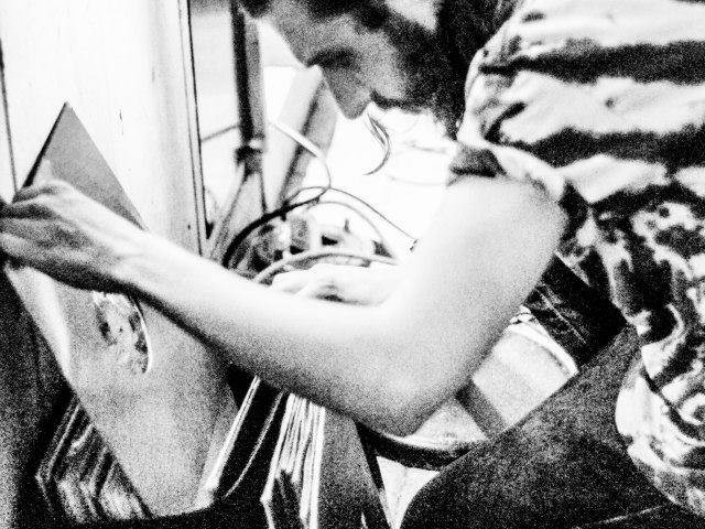 Η Berceuse Heroique έρχεται στην Αθήνα. Ετοιμαστείτε.