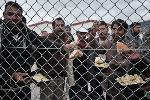 Οι άθλιες συνθήκες στα κέντρα κράτησης της Βρετανίας