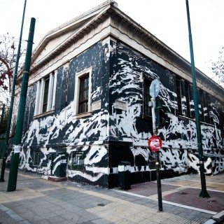 Μήπως το γκράφιτι στο Πολυτεχνείο πέτυχε να ξεγυμνώσει την αδιαφορία μας για τον δημόσιο χώρο;