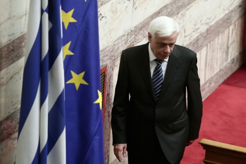 Παρέμβαση Παυλόπουλου: «Εθνικός μονόδρομος η παρουσία της χώρας στο ευρώ και την ευρωζώνη»