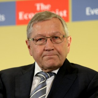 Ο Κλάους Ρέγκλινγκ περιμένει την αποπληρωμή των δανείων μας