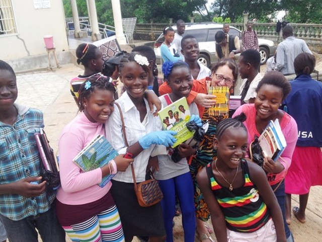 Η Ελληνίδα που γύρισε από τον Έμπολα