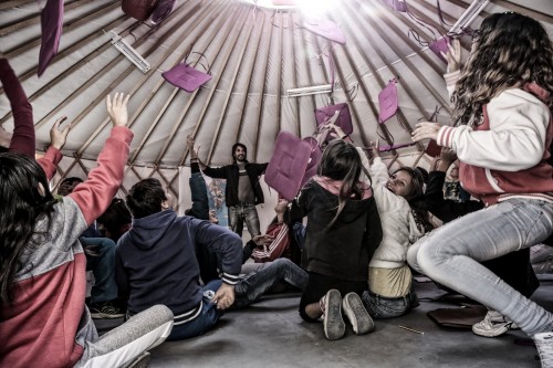 Το Caravan Project κατασκηνώνει στο Ηράκλειο Κρήτης, τη 2η πόλη-σταθμό του μεγάλου οδοιπορικού του