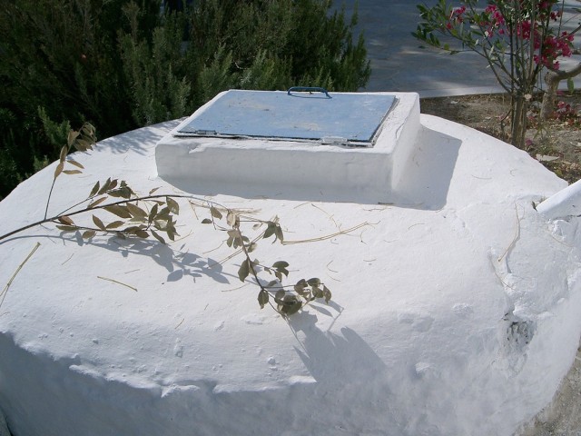 Το νερό αποτελεί τη βασική πρώτη ύλη των προϊόντων της Coca-Cola Τρία Έψιλον