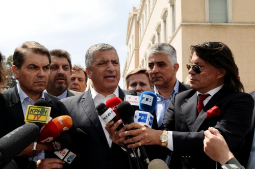 Ο πρωθυπουργός σήμερα θα συναντηθεί με περιφερειάρχες και δημάρχους