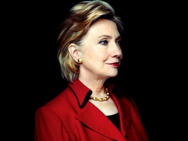 Το FBI παρέδωσε στο Κογκρέσο έγγραφα για την έρευνά του σχετικά με τα ηλεκτρονικά μηνύματα της Κλίντον όταν ήταν υπουργός Εξωτερικών