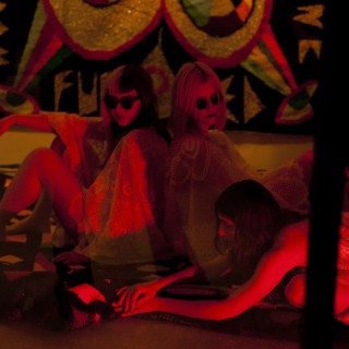 Δέκα χρόνια Velvet, δέκα χρόνια αυτός ο δημιουργικός πυρήνας μας καλεί κοντά του 