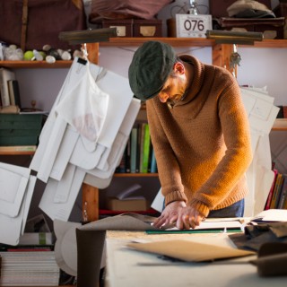 «Three Legs and a Model»: Όταν η ποδηλατική κουλτούρα συναντά το ρετρό στυλ