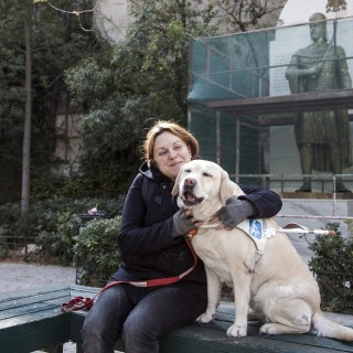 Η May είναι τα μάτια της Ιωάννας