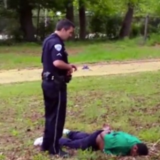 Αμερικανός αστυνομικός κατηγορείται για εν ψυχρώ δολοφονία