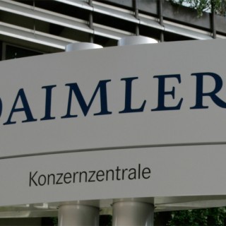 Ποινική δίωξη σε επτά πρόσωπα για προμήθεια οχημάτων από την DAIMLER