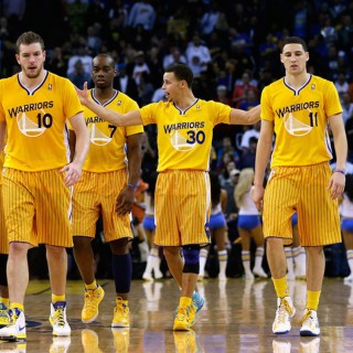 War with the Warriors ή αλλιώς ξεκινούν τα πλέι-οφ του ΝΒΑ. Προσδεθείτε!