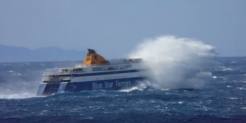 Κανένα πλοίο δεν φεύγει-Απαγορευτικό στα λιμάνια όλης της χώρας