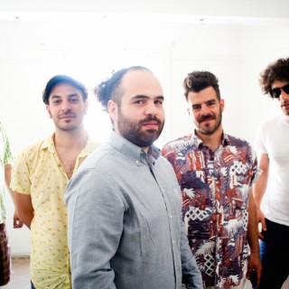 Οι Dimitris Tasenas and The Soul Vibrators θα σταματούσαν τη μουσική μόνο με τον Αστέρα Εξαρχείων πρωταθλητή.