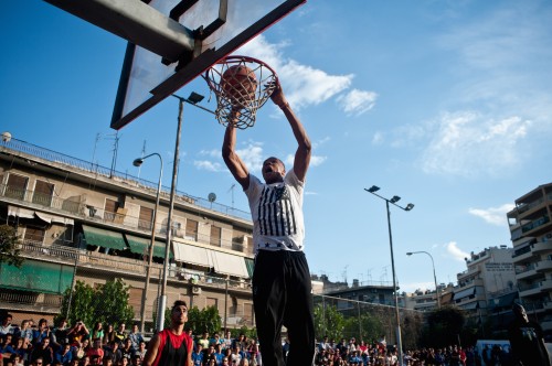 Φωτορεπορτάζ από το «μπασκετάκι» του Αντετοκούνμπο στα Σεπόλια