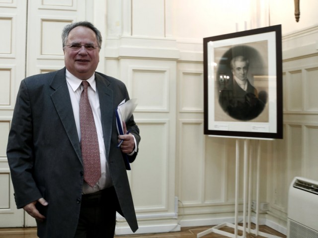 Δείτε σε βίντεο το Nίκο Κοτζιά να τραγουδά το “We Are The World” σε Σύνοδο του ΝΑΤΟ