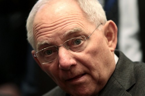 Ο Σόιμπλε διαψεύδει ότι το ΔΝΤ ζητά περαιτέρω ελάφρυνση του ελληνικού χρέους