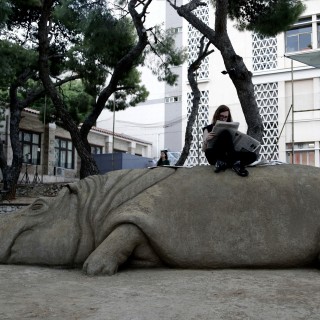 Άνθρωποι και τέρατα μαζί στην ίδια πόλη