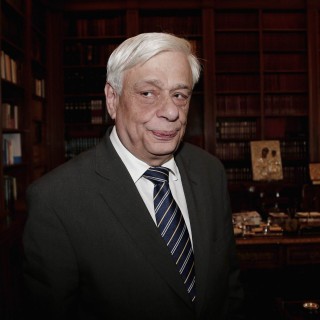 Ύποπτο δέμα στο σπίτι του Προκόπη Παυλόπουλου