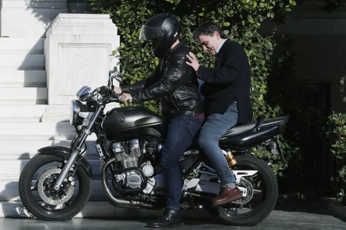 Ο Ευκλείδης Τσακαλώτος είναι ο νέος ΥΠΟΙΚ σύμφωνα με την Εφ.Συν.