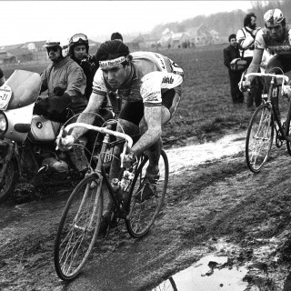 Σκόνη, ιδρώτας, αίμα και πετάλι