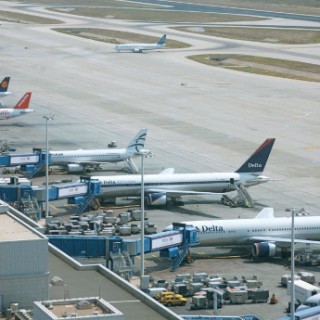 48ωρη απεργία στα αεροδρόμια Κυριακή και Δευτέρα του Αγίου Πνεύματος