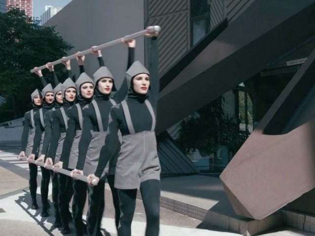 The Chemical Brothers, Q-Tip και Michel Gondry, δηλαδή “Go”