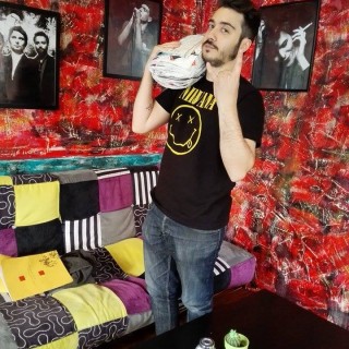 Ο Λεωνίδας Παπακωνσταντίνου βάζει στο ΠΙΚΑΠ τραγούδια για το Black Book of Blackness