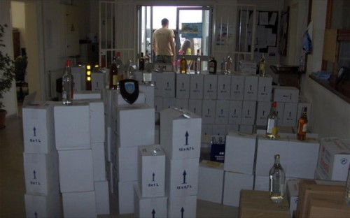 Κατασχέθηκαν «μπόμπες» που προορίζονταν για τη θερινή σεζόν