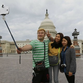 Υπάρχει λόγος αγοράς ενός selfie stick;