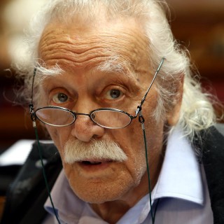 Παραιτείται από την έδρα του στο Ευρωκοινοβούλιο ο Μανώλης Γλέζος