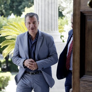 Σταύρος Θεοδωράκης: Να μην επικρατήσουν οι ακραίες φωνές σε Ελλάδα και Ευρώπη