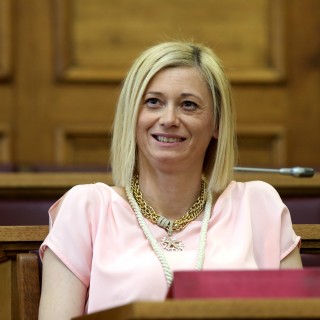 «Αποτελείς ντροπή για την Αριστερά»