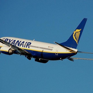 Τέλος οι πτήσεις Αθήνα – Θεσσαλονίκη από τη Ryanair
