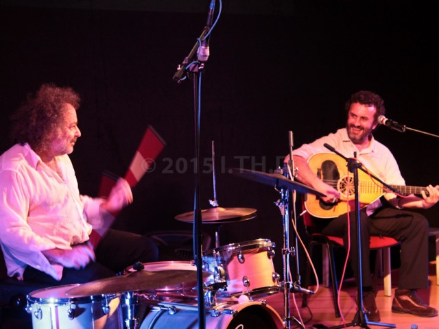 Xylouris/ White: Goats.  Από την κρητική παράδοση ως το μέτα-πανκ… ένα τσιγάρο δρόμος!