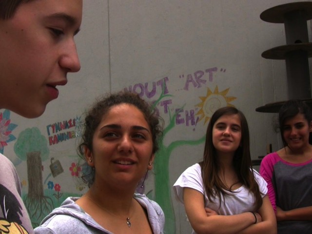 Η «Λοξή Τάξη» των εφήβων σε περιμένει στη Διπλάρειο