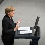 Μέρκελ: Θέλουμε να κρατήσουμε την Ελλάδα στην Ευρωζώνη