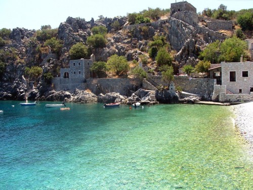 Ο Peter Spiegel των Financial Times αναρωτιέται που είναι η Λακωνία