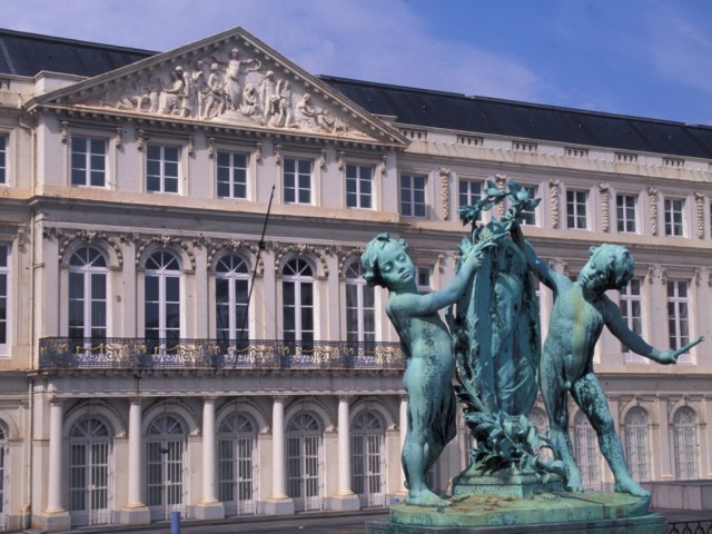 Aπεργία πείνας εκατοντάδων μεταναστών στο Βέλγιο