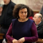 Βαλαβάνη: «Μπορείτε να πάρετε οτιδήποτε από τις θυρίδες εκτός από χρήματα»