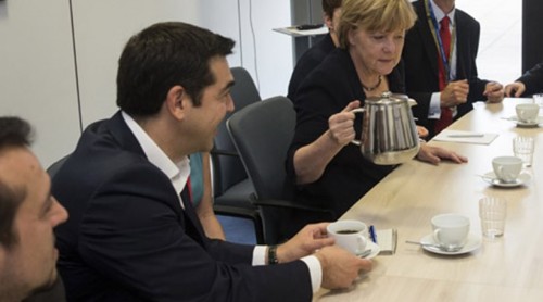 Εδώ ο κόσμος καίγεται και όλοι συζητάνε για αυτή τη φωτογραφία