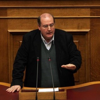 Παμποντιακή Ομοσπονδία και ιστορικοί κατά Φίλη: «Είναι αρνητής της Ιστορίας. Ζητάμε την αποπομπή του»