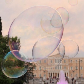 Αυγουστιάτικες σαπουνόφουσκες στο Σύνταγμα