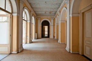 Στο «Ξενοδοχείο Μπάγκειον» ακόμη και οι τοίχοι λένε ιστορίες