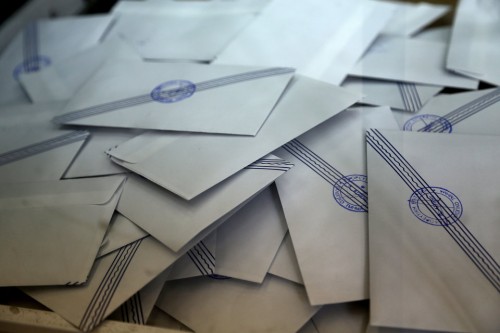 Δημοσκοπήσεις: Επισφαλές προβάδισμα ΣΥΡΙΖΑ – Οι ΑΝΕΛ εκτός βουλής