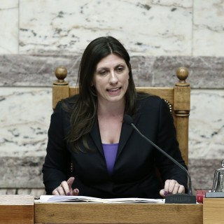 Πυρά της προέδρου Ζωής Κωνσταντοπούλου σε Τσακαλώτο και Φλαμπουράρη