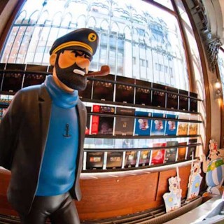 Ούτε ζέστη, ούτε ήλιος, ούτε παραλίες. Βρυξέλλες, κρύο, κόμιξ, τηγανητές πατάτες και λέιζερ.