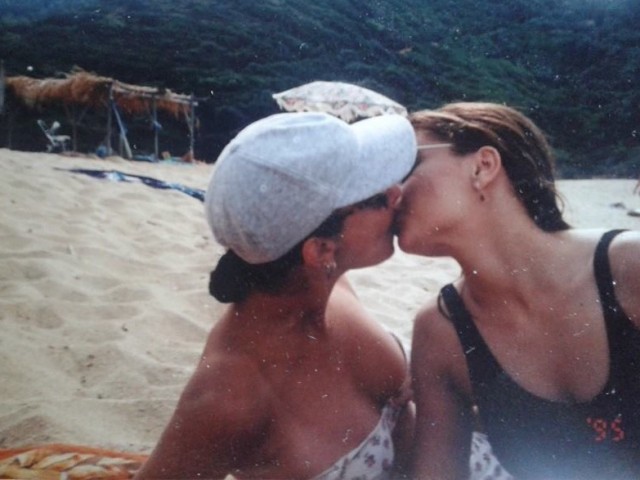 H Λίνα και η Μανίνα, το ’94 στη Σαντορίνη, δε φοβόντουσαν τίποτα και κανέναν