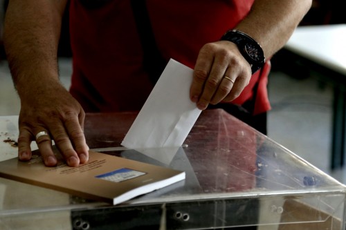 Δημοσκόπηση: Απειροελάχιστο προβάδισμα για ΣΥΡΙΖΑ έναντι της ΝΔ – Εκτός Βουλής οι ΑΝΕΛ